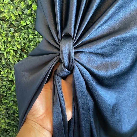 HALSTON HERITAGE
Sleeveless High-Neck Mixed-Media Twist-Drape Evening Gown - Picture 11 of 15